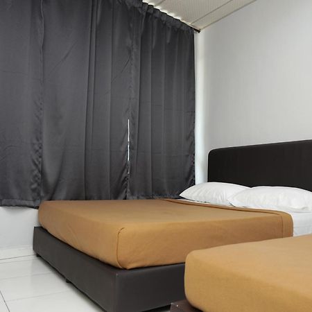 Hotel Sixty Nine Johor Bahru Eksteriør bilde